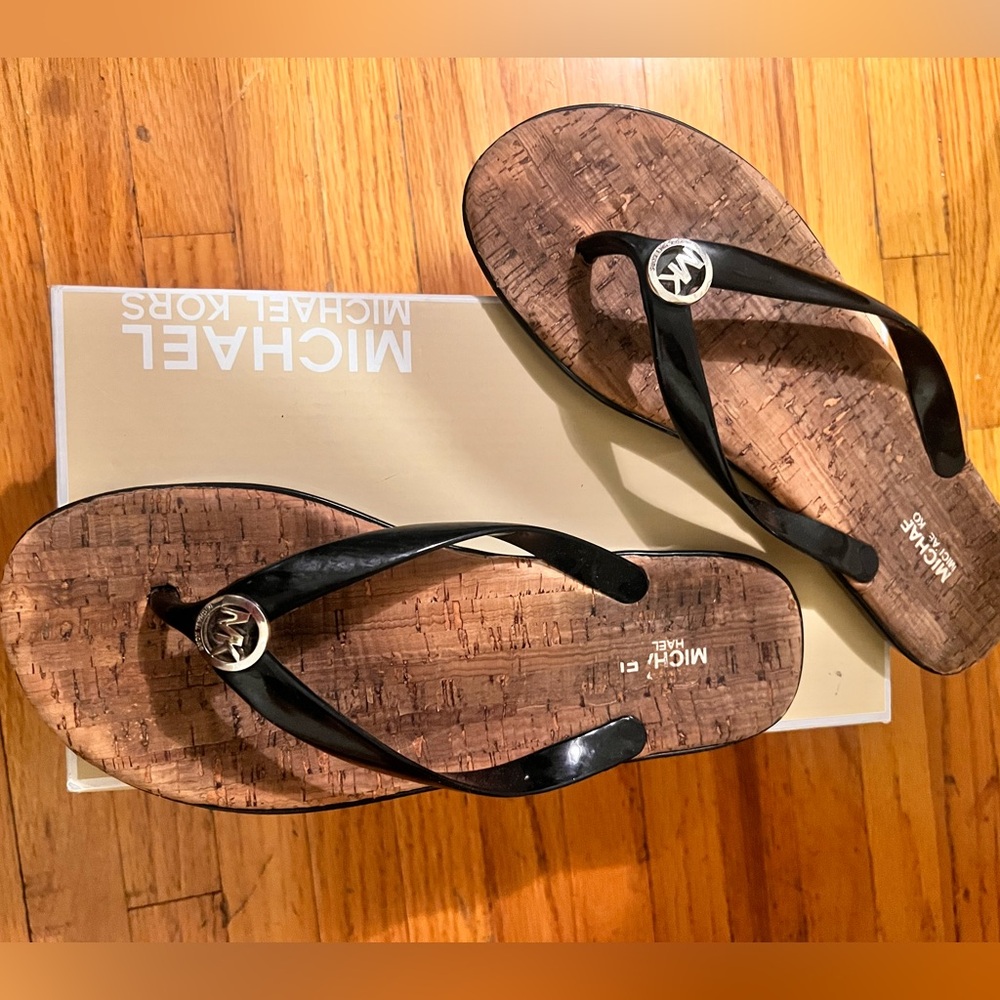 Michael Kors Womens Black Slip On Summer Sandals silver Metal Logo Size 8